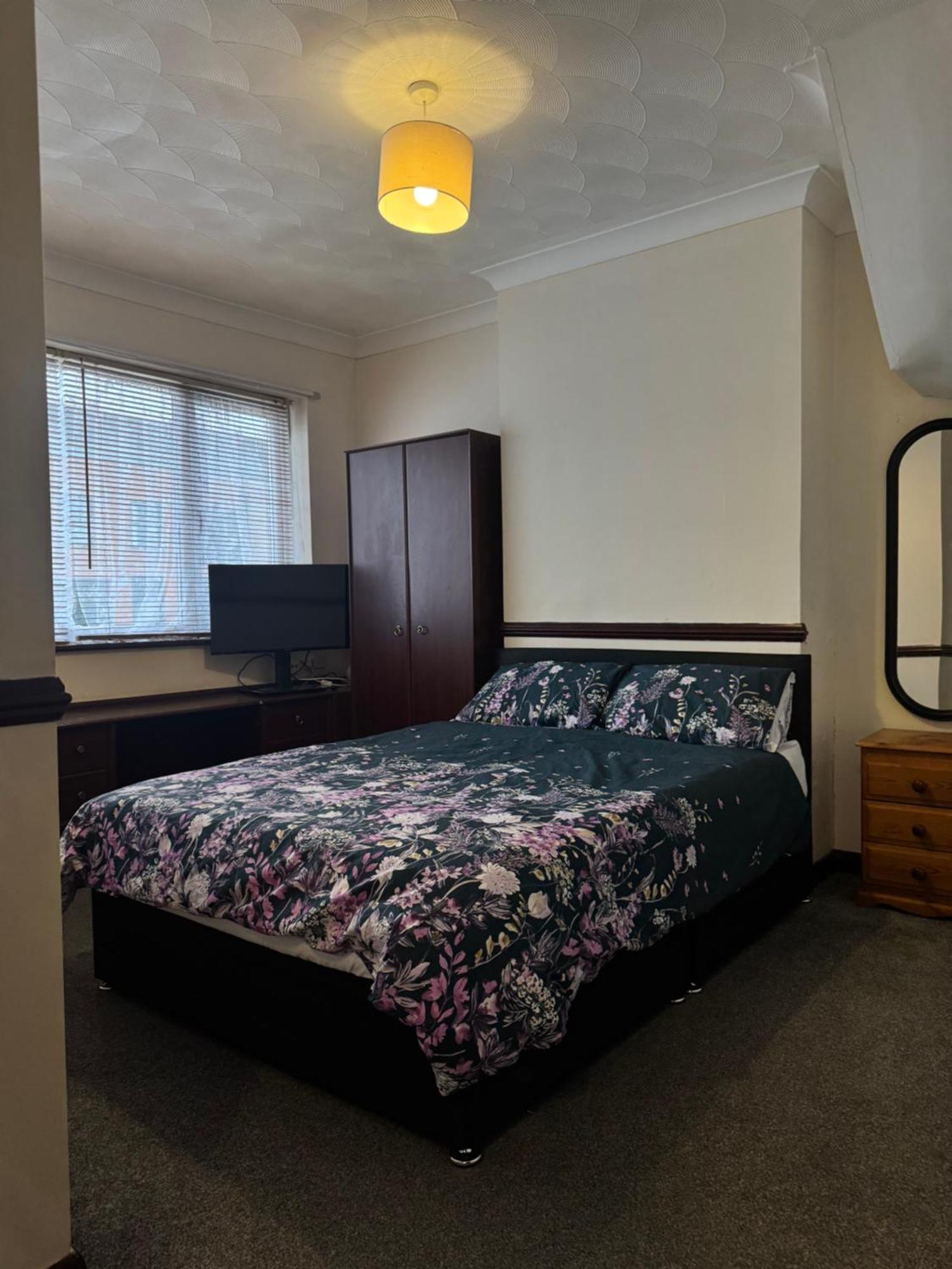 Jxb Homes - Lovely And Spacious Rooms Cliftonville Esterno foto